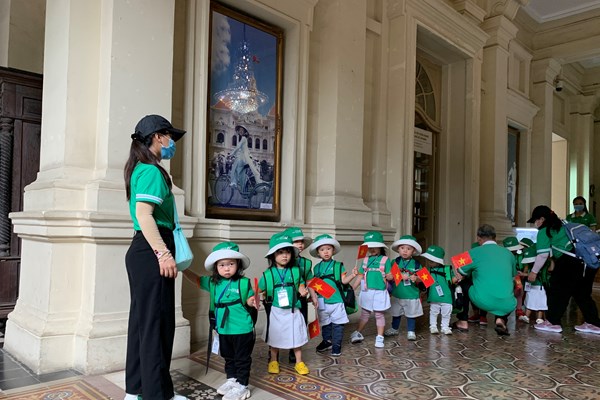 Đưa trẻ đến bảo tàng - Anh 1