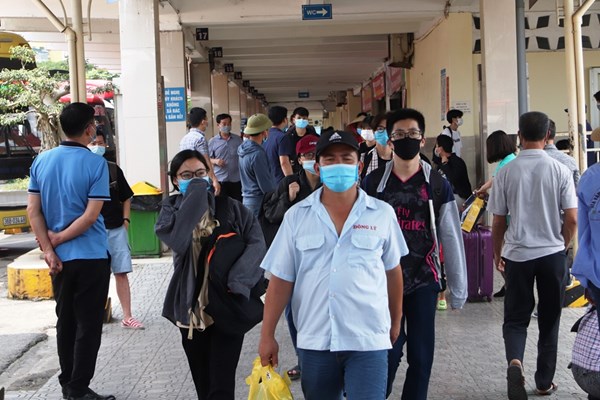 Hà Nội: Các bến xe tăng cường phòng dịch và chống tăng giá dịp nghỉ lễ - Anh 3