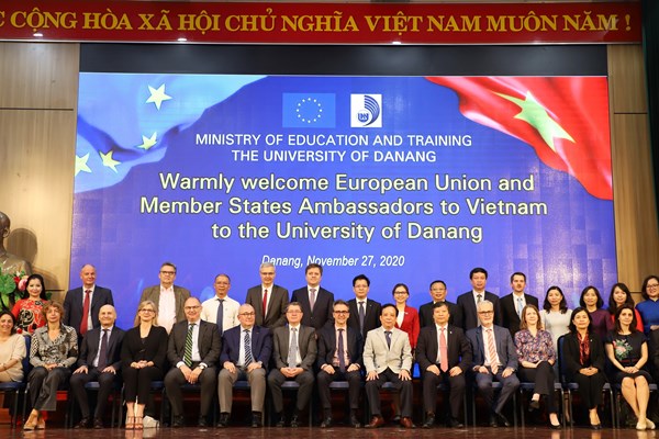 Đại học Đà Nẵng: Diện mạo đổi mới và phát triển của một đại học vùng trọng điểm Quốc gia - Anh 1