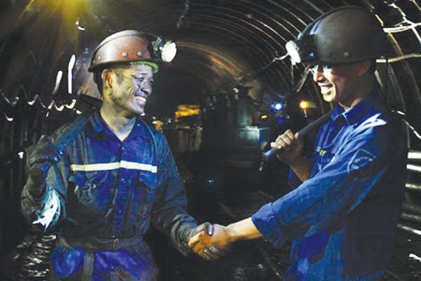 Phát động Tháng Công nhân và Tháng hành động về ATVSLĐ năm 2021 - Anh 1