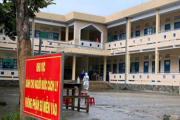 Quảng Nam tạm dừng hoạt động quán bar, karaoke, vũ trường - Anh 2