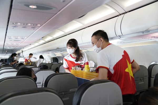 Vui hè, bay chất an toàn, Vietet thôi! - Anh 2
