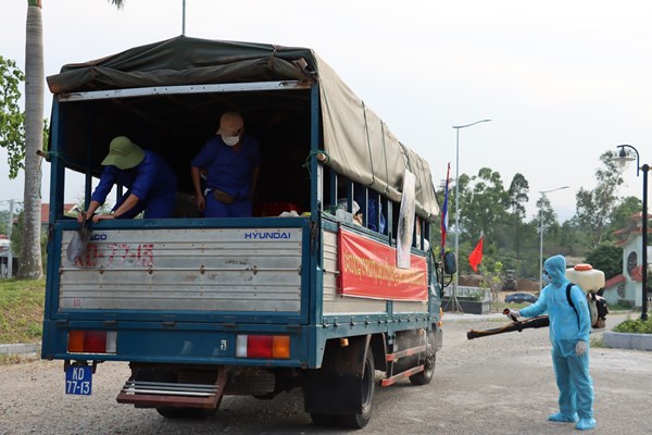 TT-Huế: Đón nhận 14 hài cốt liệt sĩ hy sinh tại Lào về nước - Anh 2