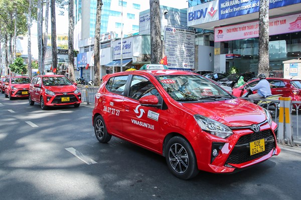Vinasun ra mắt dòng taxi với màu sắc nhận diện mới - Anh 2