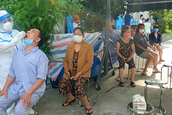 Đà Nẵng: Nghiêm cấm các dịch vụ ăn uống phục vụ khách tại chỗ - Anh 1