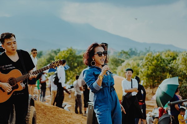 Cùng âm nhạc đi khắp muôn nơi - Anh 1