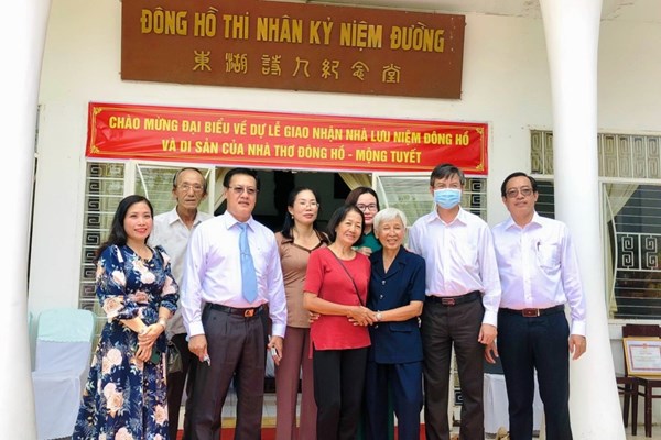 Tiếp nhận Nhà lưu niệm Đông Hồ và di sản - Anh 1