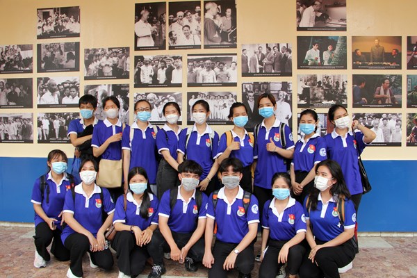 Khai mạc triển lãm “Hình ảnh và hình tượng Chủ tịch Hồ Chí Minh trong các tác phẩm điện ảnh” - Anh 7