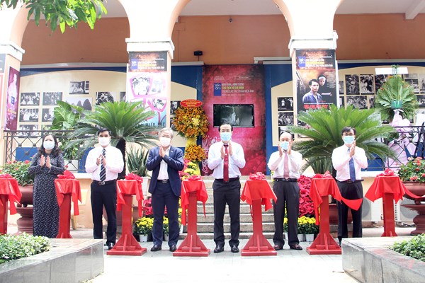 Khai mạc triển lãm “Hình ảnh và hình tượng Chủ tịch Hồ Chí Minh trong các tác phẩm điện ảnh” - Anh 1