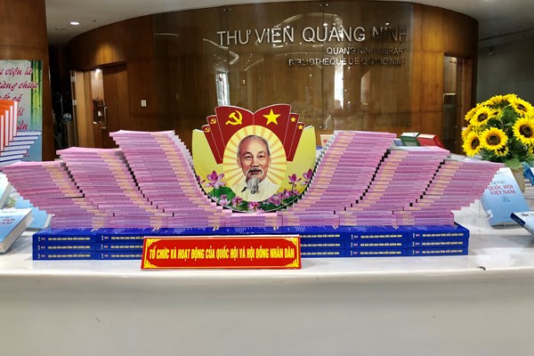 Quảng Ninh: Trưng bày trên 3000 bản sách chuyên đề 