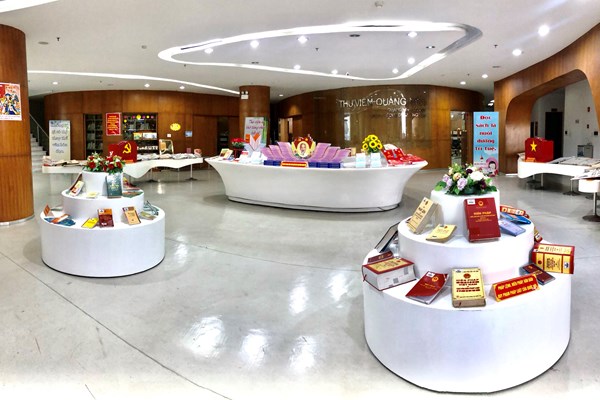 Quảng Ninh: Trưng bày trên 3000 bản sách chuyên đề 