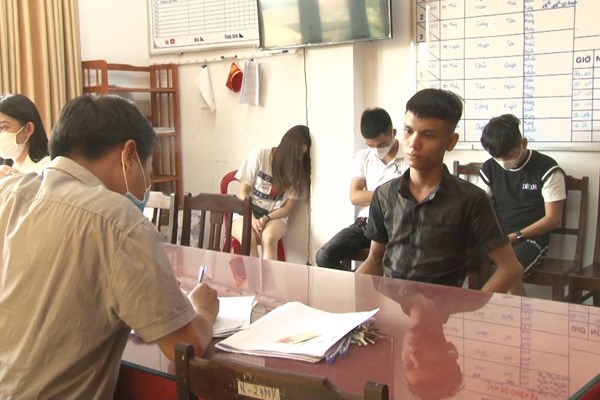 TT-Huế: Phát hiện nhóm đối tượng thuê khách sạn “phê” ma túy giữa mùa dịch - Anh 1