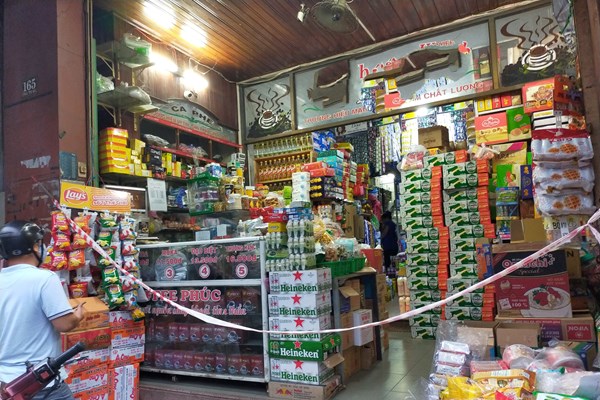 Đã ở trong khu cách ly còn tụ tập, mở nhạc gây ồn ào - Anh 1