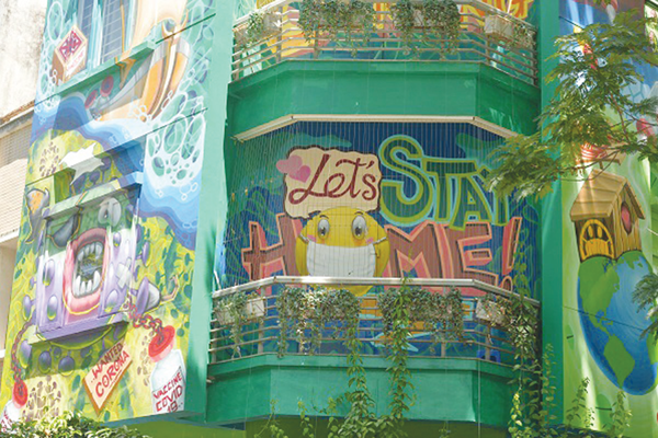 Graffiti “lên tiếng” phòng, chống dịch - Anh 1