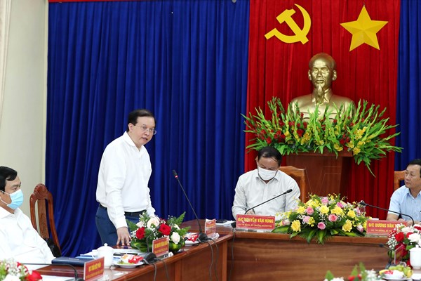 Bộ VHTTDL sẽ đồng hành, hỗ trợ Kon Tum phát triển văn hoá và du lịch - Anh 3