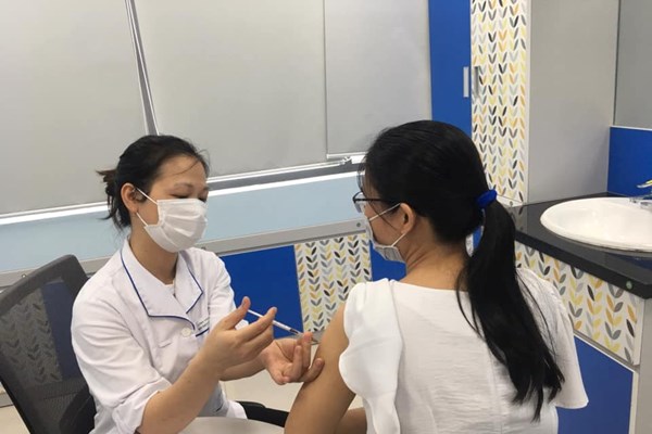 Triển khai đợt 3 tiêm vắcxin phòng Covid-19:“Tiêm tới đâu an toàn tới đó” - Anh 1
