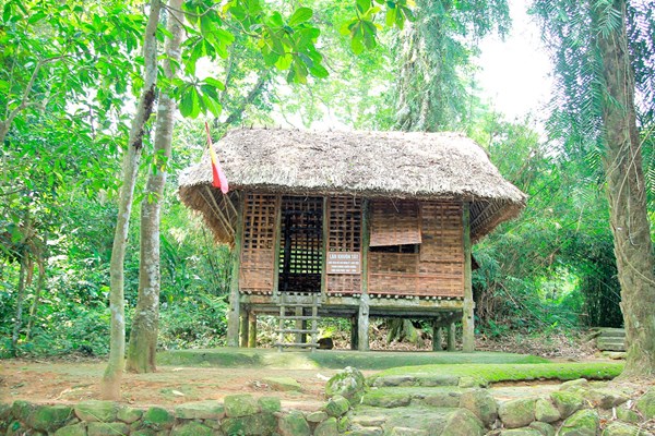 Khu di tích lịch sử ATK Định Hóa triển lãm ảnh 
