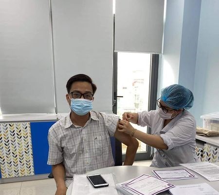 Các đối tượng nào được tiêm phòng vắcxin phòng Covid-19 đợt 3? - Anh 1