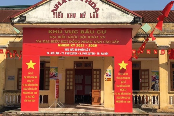 Hà Nội rực rỡ cờ hoa chào đón Ngày hội non sông - Anh 3