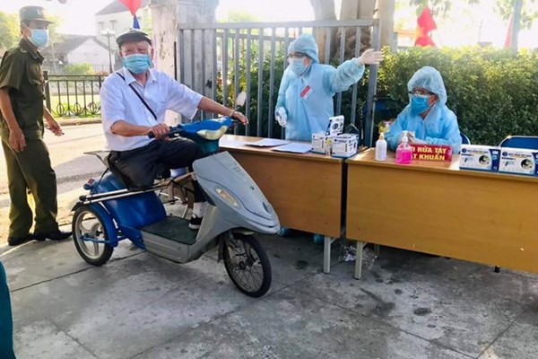 Xúc động với những cử tri đặc biệt - Anh 2