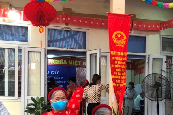 Xúc động với những cử tri đặc biệt - Anh 3