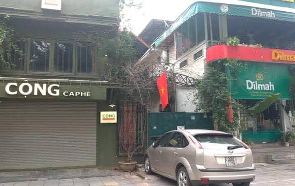 Từ 12h ngày 25.5, Hà Nội tạm dừng các dịch vụ ăn uống tại chỗ, cắt tóc gội đầu... - Anh 1