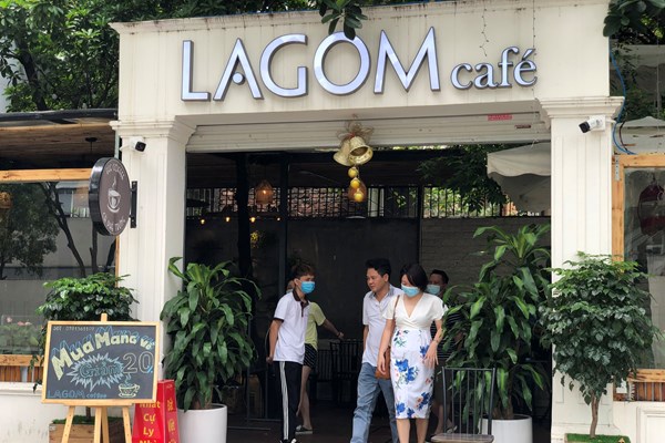 Hà Nội: Kiểm tra, kịp thời nhắc nhở các chủ nhà hàng chưa thực hiện nghiêm Công điện của TP - Anh 2