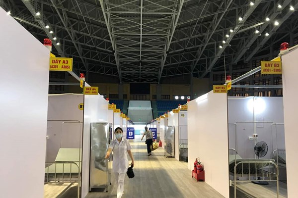 Bộ Y tế khen thưởng gần 400 cá nhân xung phong hỗ trợ chống dịch tại Bắc Ninh, Bắc Giang - Anh 1