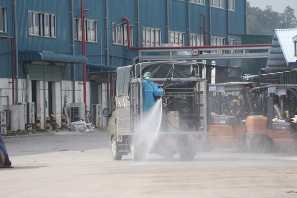 Xuất cấp hóa chất khử khuẩn phòng, chống dịch Covid-19 cho Bắc Giang, Bắc Ninh - Anh 1