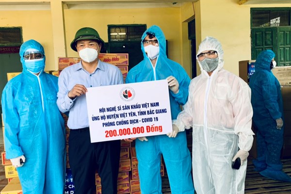 Nghệ sĩ chung tay chống dịch covid-19: Xin đừng ngần ngại,hãy lên đường... - Anh 3