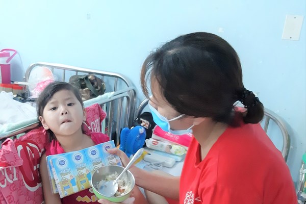 Cô gái Hà Lan tiếp tục mang 450.000 ly sữa yêu thương, cùng cộng đồng vững vàng đẩy lùi dịch bệnh Covid-19 - Anh 6