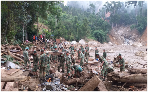 Triển lãm “Những tấm gương bình dị mà cao quý” - Anh 6