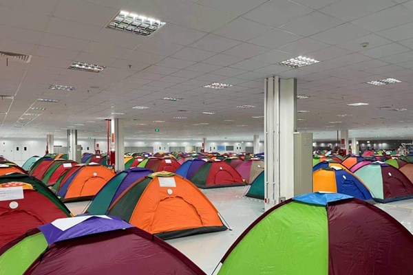 Doanh nghiệp áp dụng nhiều giải pháp đảm bảo an toàn phòng dịch khi trở lại hoạt động - Anh 1