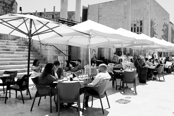 Bài học đẩy lùi Covid-19 của quốc đảo Malta - Anh 1