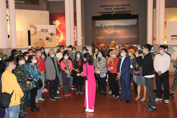 Xã hội hóa chương trình vắcxin:  Doanh nghiệp đồng lòng - Anh 1