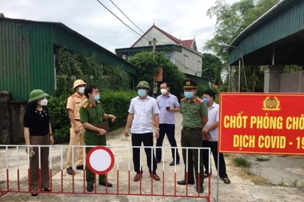 Hà Tĩnh “căng mình” chống dịch Covid-19 - Anh 6