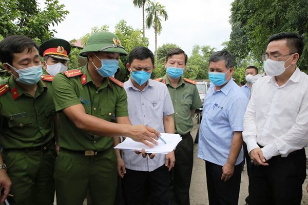 Hà Tĩnh “căng mình” chống dịch Covid-19 - Anh 7