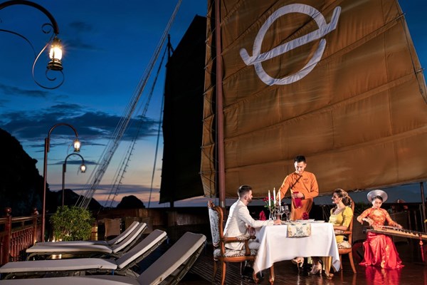 Doanh nghiệp du lịch: Vẫn trong tâm thế đón khách trở lại - Anh 2