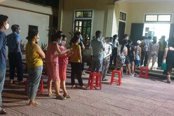 Thành phố Hà Tĩnh sau 1 ngày thực hiện giãn cách xã hội - Anh 4