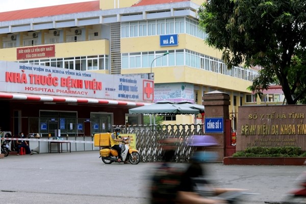 Thành phố Hà Tĩnh sau 1 ngày thực hiện giãn cách xã hội - Anh 6