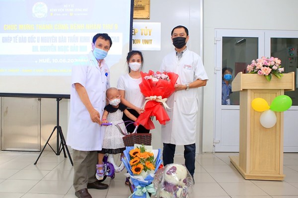 Huế: Bệnh nhi thứ 9 được ghép tủy tự thân thành công - Anh 2