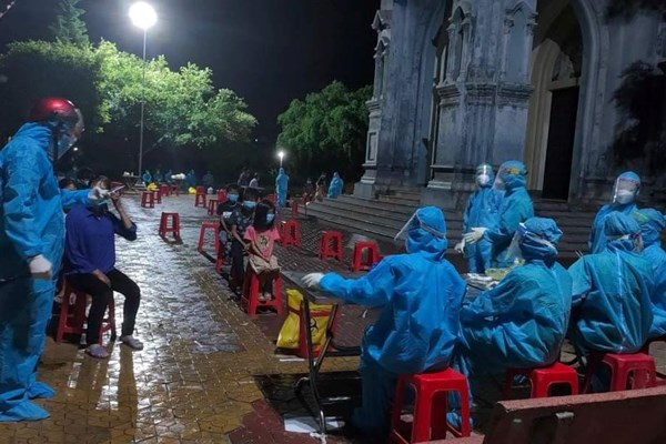 Hà Tĩnh thêm 11 người dương tính SARS-CoV-2, phong toả nhiều địa phương - Anh 5