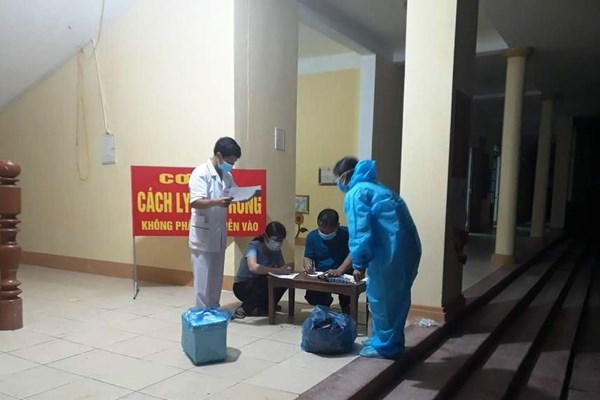 Hà Tĩnh thêm 11 người dương tính SARS-CoV-2, phong toả nhiều địa phương - Anh 8