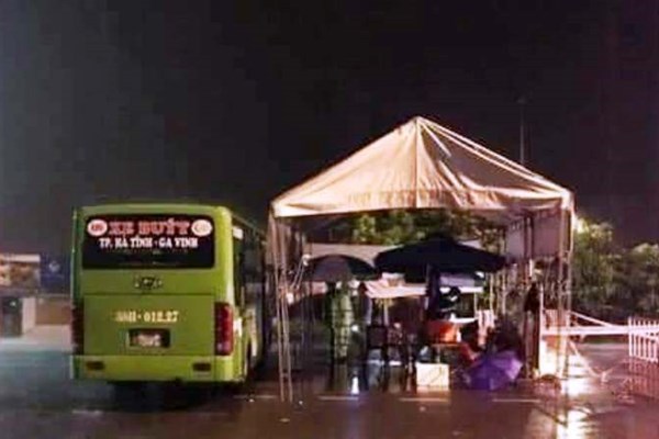 Hà Tĩnh thêm 11 người dương tính SARS-CoV-2, phong toả nhiều địa phương - Anh 9