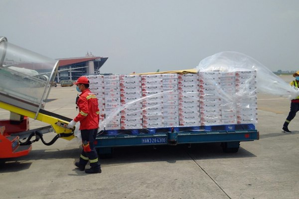 Cùng Vietjet chung tay xuất khẩu và tiêu thụ vải thiều Bắc Giang - Anh 5