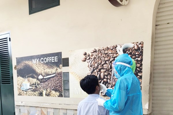 Khẩn trương xác định nguồn lây tại Bệnh viện Bệnh Nhiệt đới TP.HCM - Anh 3