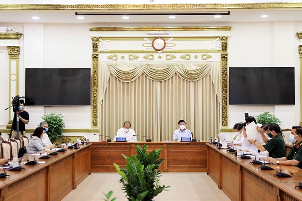 TP.HCM giãn cách xã hội theo Chỉ thị 15 đến hết tháng 6 - Anh 1