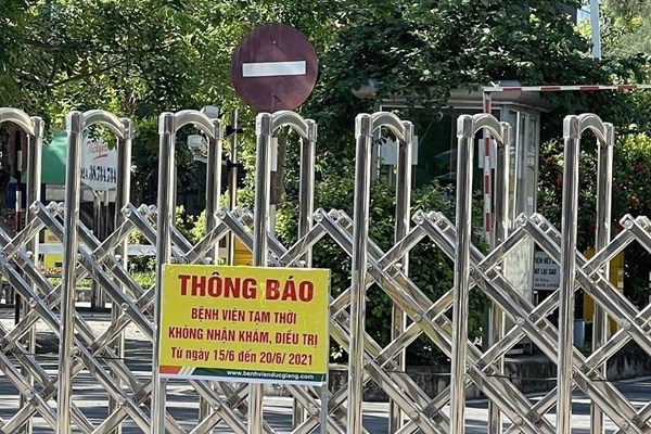 Hà Nội: Bệnh viện đa khoa Đức Giang ngừng tiếp nhận bệnh nhân vì phát sinh thêm ca dương tính - Anh 1