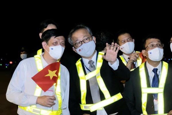 Việt Nam tiếp nhận gần 1 triệu liều vắc xin từ Nhật Bản, đàm phán hợp tác sản xuất vắc xin với Cuba - Anh 2