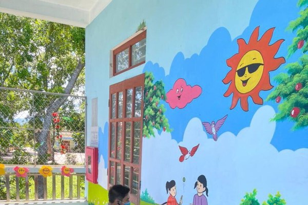 Những bức họa đặc biệt tại khu cách ly - Anh 1